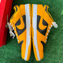 Load image into Gallery viewer, Nike Goldenrod Low Dunks Size 11
