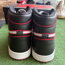 Load image into Gallery viewer, Jordan Bloodline 1s Size 8.5
