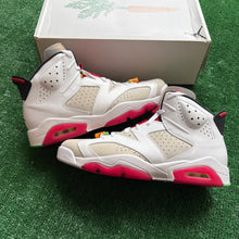 Load image into Gallery viewer, Jordan Hare 6s Size 11
