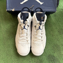 Load image into Gallery viewer, Jordan Midnight Navy 6s Size 9.5
