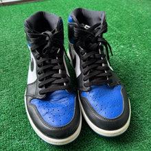 Load image into Gallery viewer, Jordan Royal Toe 1s Size 10.5
