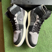 Load image into Gallery viewer, Jordan Zoom CMFT 1s Size 12
