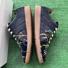 Load image into Gallery viewer, Maison Margiela Replicas Size 40
