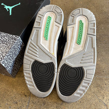 Load image into Gallery viewer, Jordan Green Glow 3s Size 10.5
