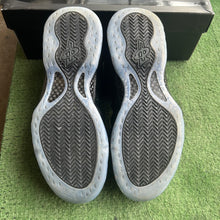 Load image into Gallery viewer, Nike Carbon Fiber Foamposites Size 12
