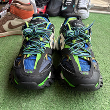 Load image into Gallery viewer, Balenciaga Tracks Size 43
