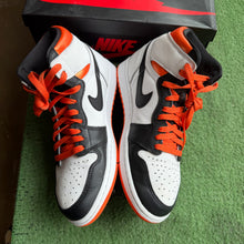 Load image into Gallery viewer, Jordan Electro Orange 1s Size 9
