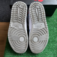Load image into Gallery viewer, Jordan Hyper Royal 1s Size 7.5
