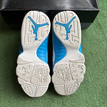 Load image into Gallery viewer, Jordan Powder Blue 9s Size 9
