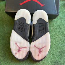 Load image into Gallery viewer, Jordan Fire Red 5s Size 11
