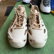 Load image into Gallery viewer, Adidas Adiform Climacools Size 8
