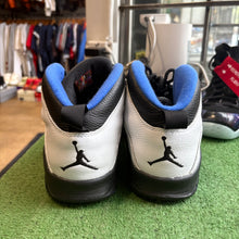 Load image into Gallery viewer, Jordan Orlando 10s Size 10.5
