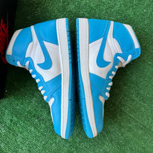 Load image into Gallery viewer, Jordan UNC 1s Size 11
