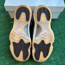 Load image into Gallery viewer, Jordan Neapolitan 11s Size 12W10.5M
