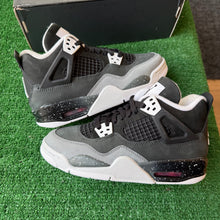 Load image into Gallery viewer, Jordan Fear 4s Size 4Y
