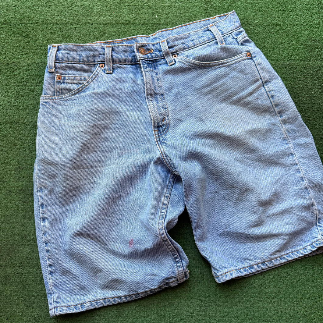 Vintage Levi’s Jean Shorts Size 32 x 30