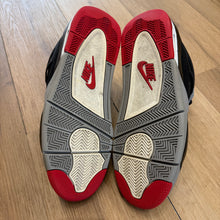 Load image into Gallery viewer, Jordan Bred 4s Size 11
