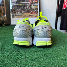 Load image into Gallery viewer, Nike Volt Vomero 5s Size 10.5
