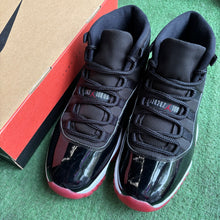 Load image into Gallery viewer, Jordan Bred 11s Size 9

