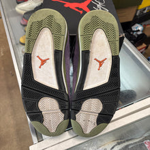 Load image into Gallery viewer, Jordan Canyon Purple 4s Size 10W/8.5M
