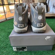 Load image into Gallery viewer, Jordan Cool Grey 9s Size 11.5
