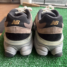 Load image into Gallery viewer, New Balance Dark Mushroom 9060s Size 9.5

