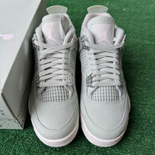 Load image into Gallery viewer, Jordan Seafoam Sail 4s Size 8.5W/7M
