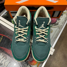 Load image into Gallery viewer, Jordan Nina Chanel 3s Size 8.5W/7M
