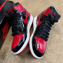 Load image into Gallery viewer, Jordan Patent Bred 1s Size 4Y
