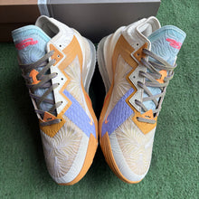 Load image into Gallery viewer, Nike LeBron Mimi Plange Low 18s Size 11.5
