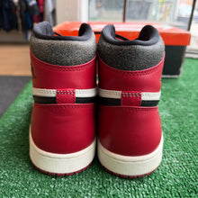 Load image into Gallery viewer, Jordan Lost and Found 1s Size 9

