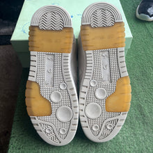 Load image into Gallery viewer, Off White Out of Offices Size 45
