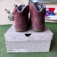 Load image into Gallery viewer, Jordan Burgundy 5s Size 10.5
