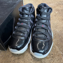 Load image into Gallery viewer, Jordan 72-10 11s Size 9
