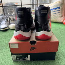 Load image into Gallery viewer, Jordan Bred 11s Size 10.5
