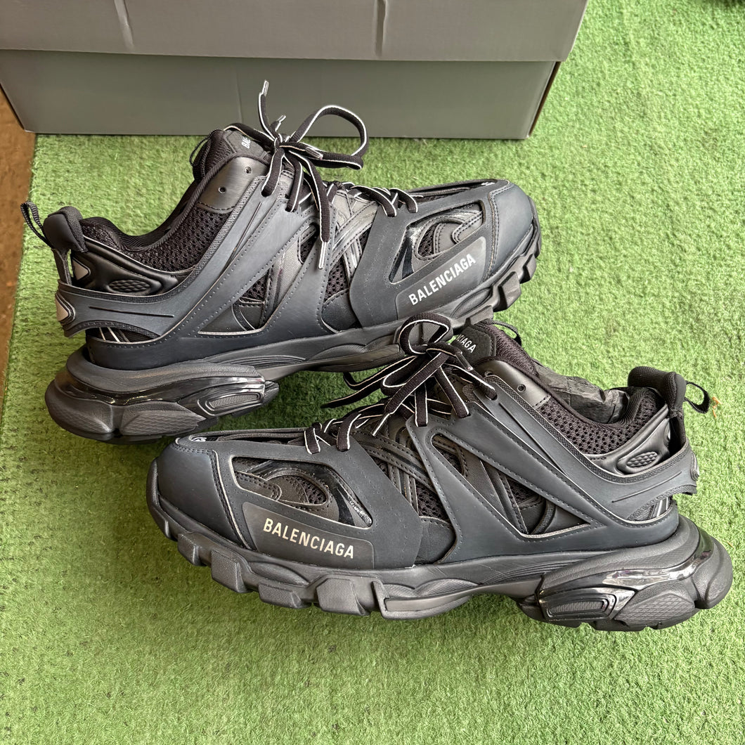 Balenciaga Tracks Size 43