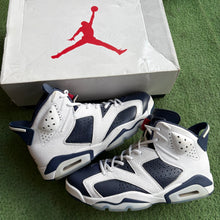 Load image into Gallery viewer, Jordan Olympic 6s Size 8
