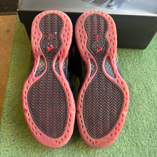 Load image into Gallery viewer, Nike Cough Drop Foamposites Size 12

