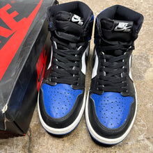 Load image into Gallery viewer, Jordan Royal Toe 1s Size 8.5
