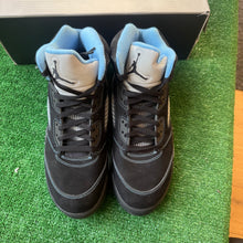 Load image into Gallery viewer, Jordan University Blue 5s Size 11
