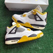 Load image into Gallery viewer, Jordan Vivid Sulfur 4s Size 10W/8.5M
