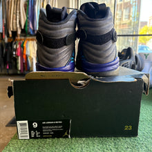 Load image into Gallery viewer, Jordan 2015 Aqua 8s Size 9
