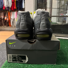 Load image into Gallery viewer, Nike OG Neon Air Max 95s Size 9

