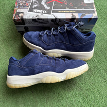 Load image into Gallery viewer, Jordan Derek Jeter RE2PECT 11 Lows Size 10.5

