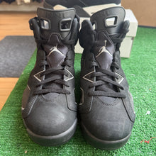 Load image into Gallery viewer, Jordan Cap And Gown 6s Size 8
