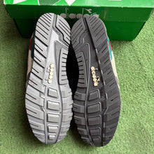 Load image into Gallery viewer, Diadora N9000s Size 10.5
