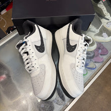 Load image into Gallery viewer, Nike Air Force 1s Size 10
