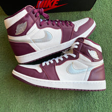 Load image into Gallery viewer, Jordan Bordeaux 1s Size 10
