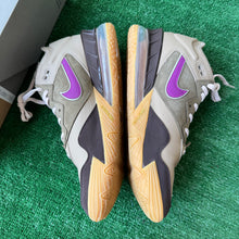 Load image into Gallery viewer, Nike LeBron Atmos Viotech Low 18s Size 11.5

