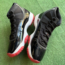 Load image into Gallery viewer, Jordan Bred 11s Size 11.5
